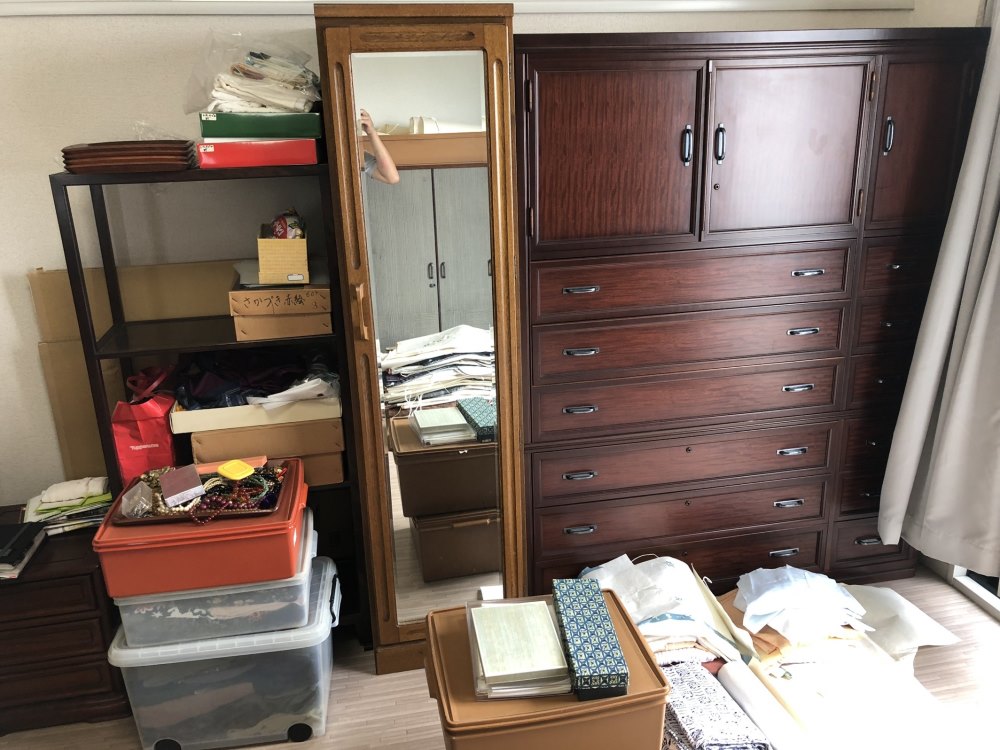 家の解体 タンスなど置いておいて良い?